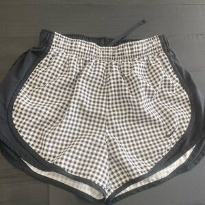 NIKE Dryfit houndstooth shorts